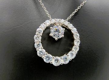 Zilveren designketting met hanger vol zirkonia's beschikbaar voor biedingen