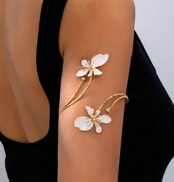 Gouden Bovenarmband met Bloem beschikbaar voor biedingen