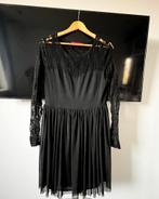 Zwart jurkje met kant, Maat 38/40 (M), Zwart, Cocktailjurk, Ophalen of Verzenden