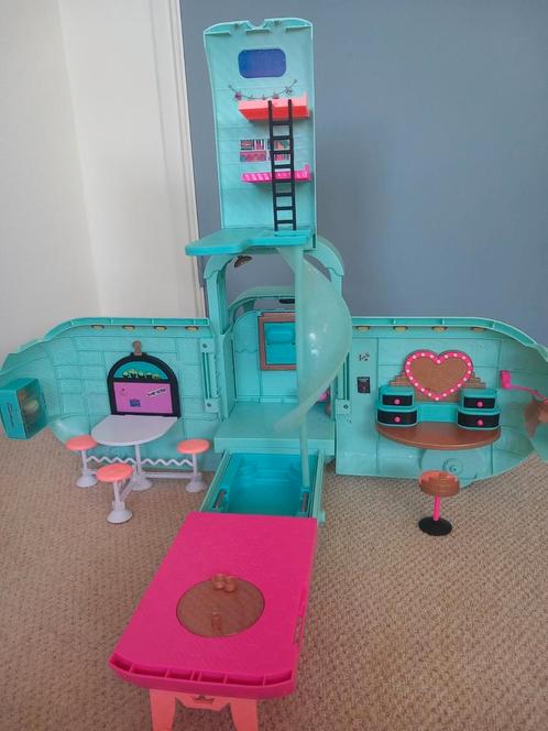 L.O.L. Surprise Glamper, Kinderen en Baby's, Speelgoed | Poppenhuizen, Zo goed als nieuw, Poppenhuis, Ophalen of Verzenden