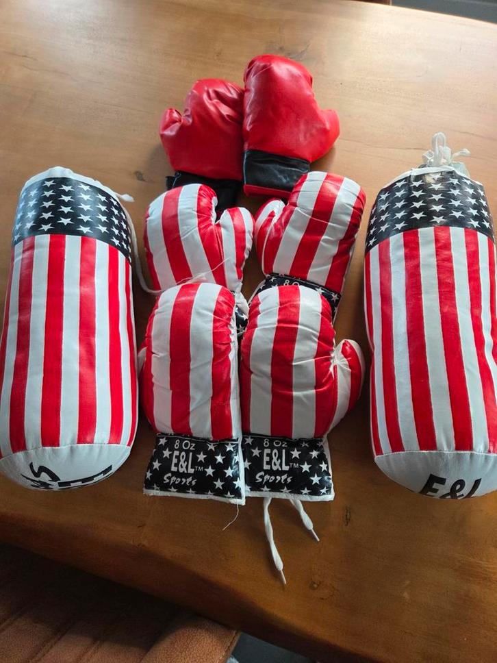Bokshandschoenen & Boksbal Set voor Kinderen, Sport en Fitness, Boksen, Zo goed als nieuw, Bokshandschoenen, Ophalen
