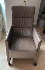 Leren stoelen op wieltjes verstelbare rugleuning, Huis en Inrichting, Fauteuils, Ophalen of Verzenden, Zo goed als nieuw, Minder dan 75 cm