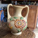 Oude vaas 21,5 cm met bloemen voor, € 7, Ophalen of Verzenden