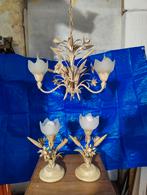 Twee vintage tafellampen en een bijpassende hanglamp, Huis en Inrichting, Lampen | Tafellampen, Ophalen, Gebruikt, Metaal, Minder dan 50 cm