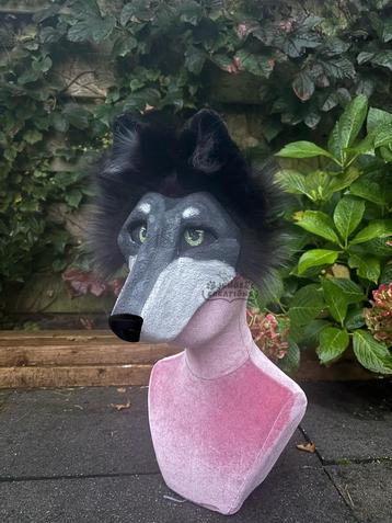 Therian mask wolf beschikbaar voor biedingen