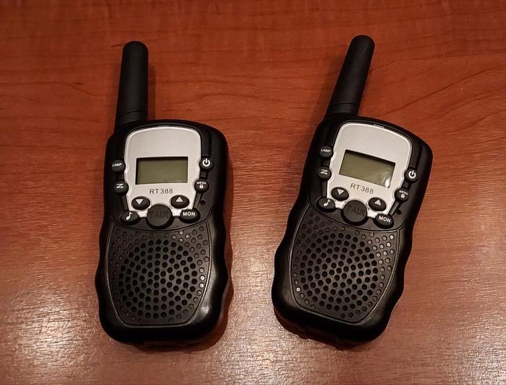 Walkie-talkies, Telecommunicatie, Portofoons en Walkie-talkies, Zo goed als nieuw, 2 to 5 km, Met broekklem, Ophalen