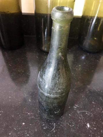 Antiek Bulldag  brand  bier  flesje vroeg 1900 beschikbaar voor biedingen