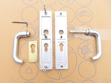 DEURBESLAG / SLOTPATEN beschikbaar voor biedingen