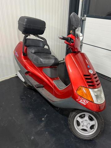 Piaggio Hexagon 150cc met papieren beschikbaar voor biedingen
