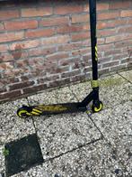 Black dragon stunt step, Fietsen en Brommers, Steps, Ophalen of Verzenden, Zo goed als nieuw, Gewone step