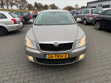 Skoda Octavia 1.2 TSI Combi 2012 Beige  beschikbaar voor biedingen