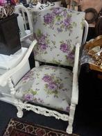 Brocante fauteuil met paarse rozen, Antiek en Kunst, Antiek | Meubels | Stoelen en Banken, Ophalen