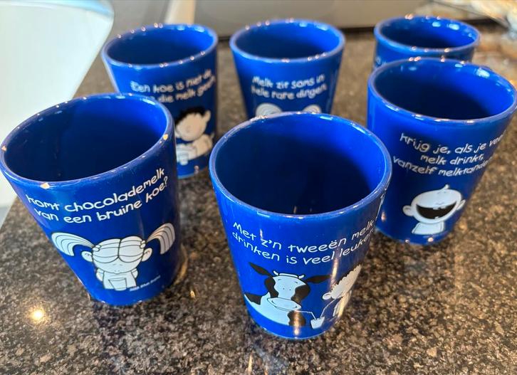 5 Blauwe Melkbekers en 1 mok met Tekst - BlueBand, Verzamelen, Porselein, Kristal en Bestek, Gebruikt, Ophalen of Verzenden