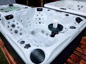 Balboa 5a6 persoons jacuzzi Inclusief Bezorging&garantie  beschikbaar voor biedingen