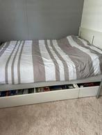 Bed van ikea, Huis en Inrichting, Slaapkamer | Bedden, Ophalen, Wit, Tweepersoons, Zo goed als nieuw