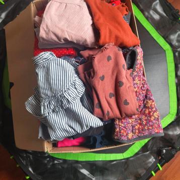 Meisje kleding (maat 86-92) beschikbaar voor biedingen