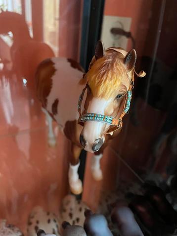Breyer paard honeybear 2022 beschikbaar voor biedingen