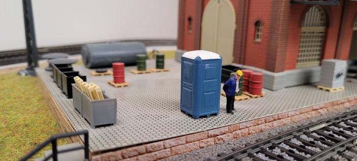 3D Geprinte Dixi wc / Portable toilet H0 (32), Hobby en Vrije tijd, Modeltreinen | H0, Nieuw, Brug, Tunnel of Gebouw, Gelijkstroom of Wisselstroom