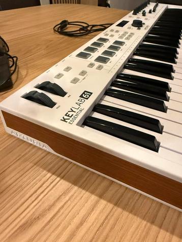 Arturia Keylab Essential 61 incl voetpedaal beschikbaar voor biedingen