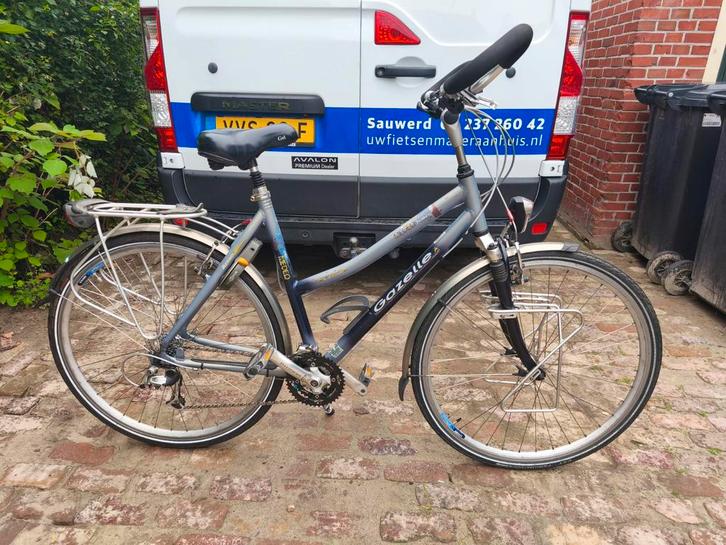 Te koop nette goed onderhouden Gazelle Medeo Trekking fiets, Fietsen en Brommers, Fietsen | Dames | Sportfietsen en Toerfietsen