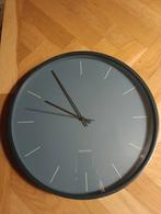 Karlsson Wandklok - Stijlvol Design blauw 37 cm, Ophalen of Verzenden, Gebruikt, Analoog, Wandklok