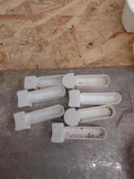 Voerbakjes en snoepbakjes te koop., Dieren en Toebehoren, Vogels | Hokken en Kooien, Verzenden, Zo goed als nieuw, Hout, Vogelkooi