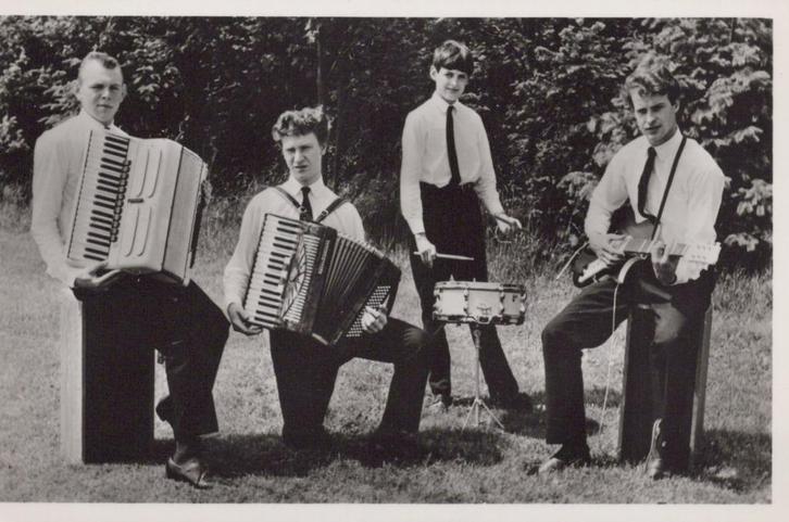 RIETHOVEN - 1967 - "The white stars", Verzamelen, Ansichtkaarten | Nederland, Ongelopen, Noord-Brabant, 1960 tot 1980, Verzenden