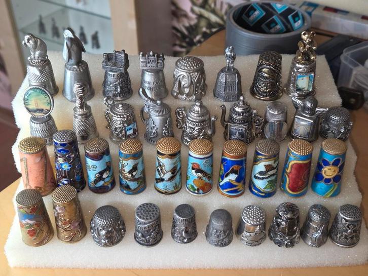 Diverse Tinnen,Cloisonne, metalen Vingerhoedjes v.a. 1.50 p, Verzamelen, Vingerhoedjes, Zo goed als nieuw, Ophalen of Verzenden