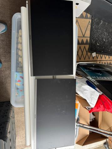 Diverse beeldschermen te koop beschikbaar voor biedingen