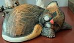 Houten slapende kattenbeeld 27 x 19 x 10 cm, Ophalen of Verzenden, Zo goed als nieuw, Dier