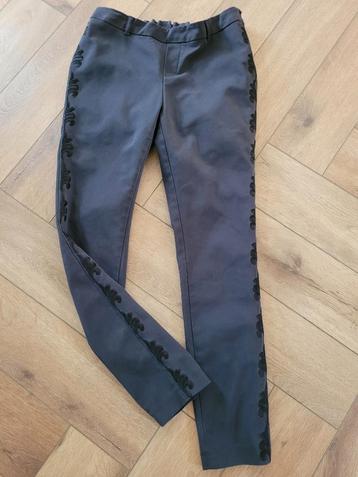 Hele mooie aparte broek van Alix, maat L beschikbaar voor biedingen