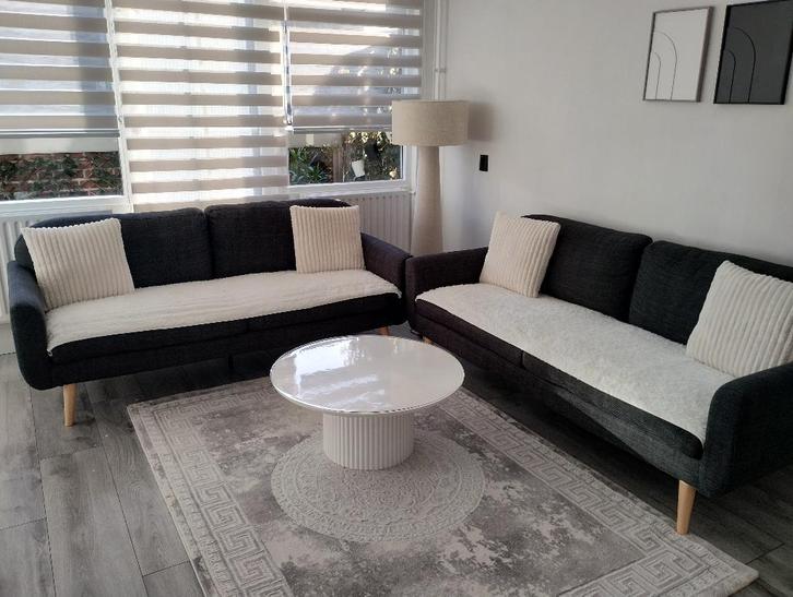 [Leen Bakker] 2x 3-zits Bankstel Zitbank antraciet, Huis en Inrichting, Banken | Bankstellen, Zo goed als nieuw, Rechte bank, Driepersoons