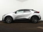 Toyota C-HR 1.8 Hybrid First Edition | Dodehoekdetectie | Ap, Auto's, 12 maanden, Stof, 725 kg, Zwart