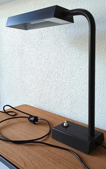 Industriële bureaulamp uit de seventies (strak & gaaf)  beschikbaar voor biedingen