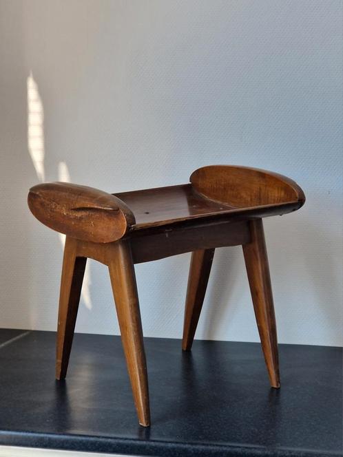 Vintage designmeubel bijzet lectuurtafeltje teak hout, Huis en Inrichting, Tafels | Bijzettafels, Zo goed als nieuw, Rond, Minder dan 55 cm