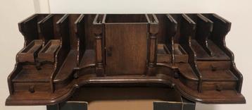 Eiken INTERIEUR voor antiek BUREAU beschikbaar voor biedingen
