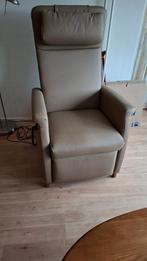 Sta op stoel, Huis en Inrichting, Fauteuils, Ophalen, Zo goed als nieuw, Leer, 50 tot 75 cm