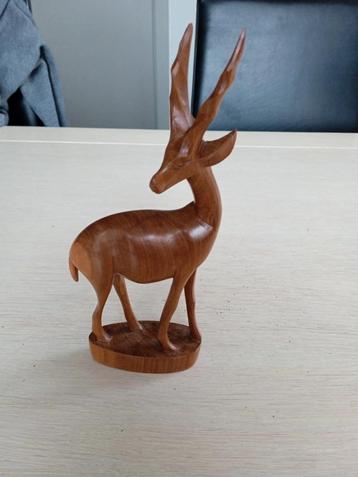 Vintage houten dier beschikbaar voor biedingen