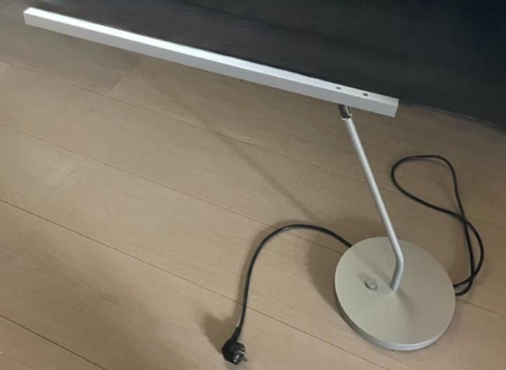 U-Line tafellamp – ontwerp Maarten Van Severen 30stuks, Huis en Inrichting, Lampen | Tafellampen, Zo goed als nieuw, Minder dan 50 cm