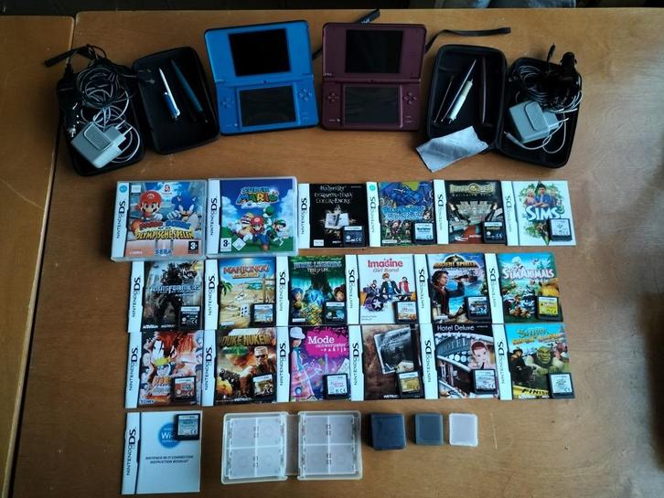 2x Nintendo DSI XL krasvrij, Spelcomputers en Games, Spelcomputers | Nintendo DS, Gebruikt, Dsi XL, Blauw, Met games, Met beschermhoes of tas