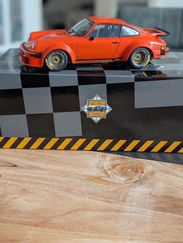 Porsche model auto beschikbaar voor biedingen