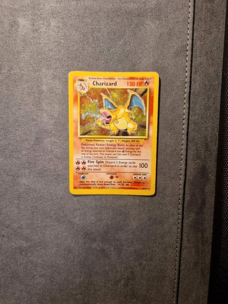 Charizard 4/102 Holo Base Set 1999 Wotc firelizard, Hobby en Vrije tijd, Verzamelkaartspellen | Pokémon, Zo goed als nieuw, Losse kaart