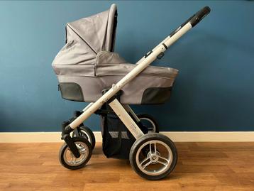Musty Transit Kinderwagen beschikbaar voor biedingen
