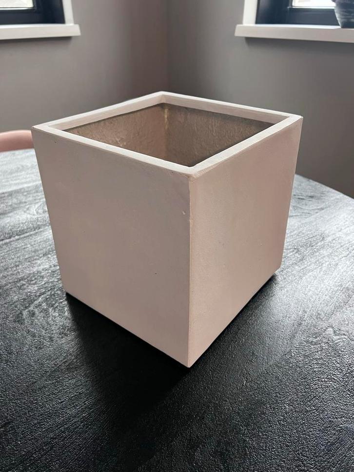 Witte Bloembak - 23x23x23 cm - Binnen & Buiten, Tuin en Terras, Bloempotten, Zo goed als nieuw, Kunststof, Binnen, Balkon, Tuin