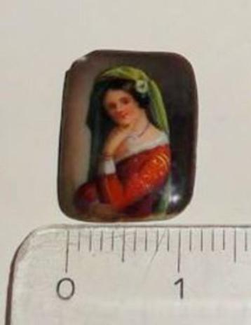 Cabochon dame beschikbaar voor biedingen