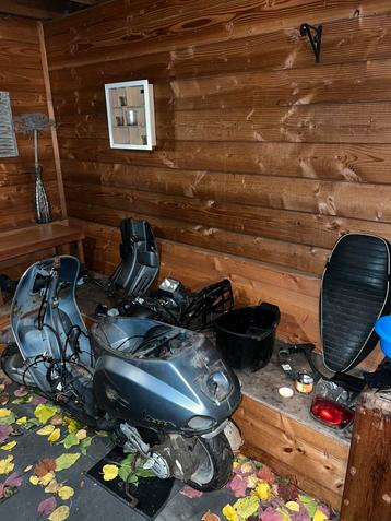 Vespa S 50 4 takt 2v onderdelen  beschikbaar voor biedingen