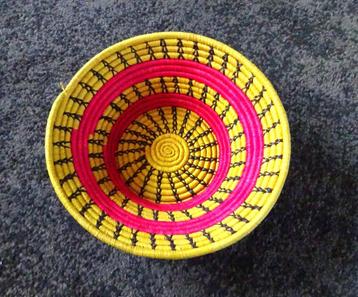 Mandje Oeganda beschikbaar voor biedingen