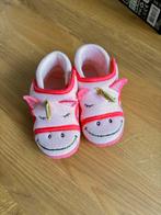 Kinder Pantoffels unicorn roze maat 22, Kinderen en Baby's, Babykleding | Schoentjes en Sokjes, Meisje, Ophalen of Verzenden, Zo goed als nieuw