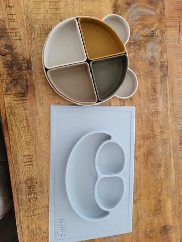 Ez pz placemat en kinderbordje Liewood samen 5 euro beschikbaar voor biedingen