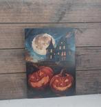 Kaart huis met volle maan & 2 pompoenen Halloween thema, Ophalen of Verzenden, 1980 tot heden, Ongelopen, Feest(dag)